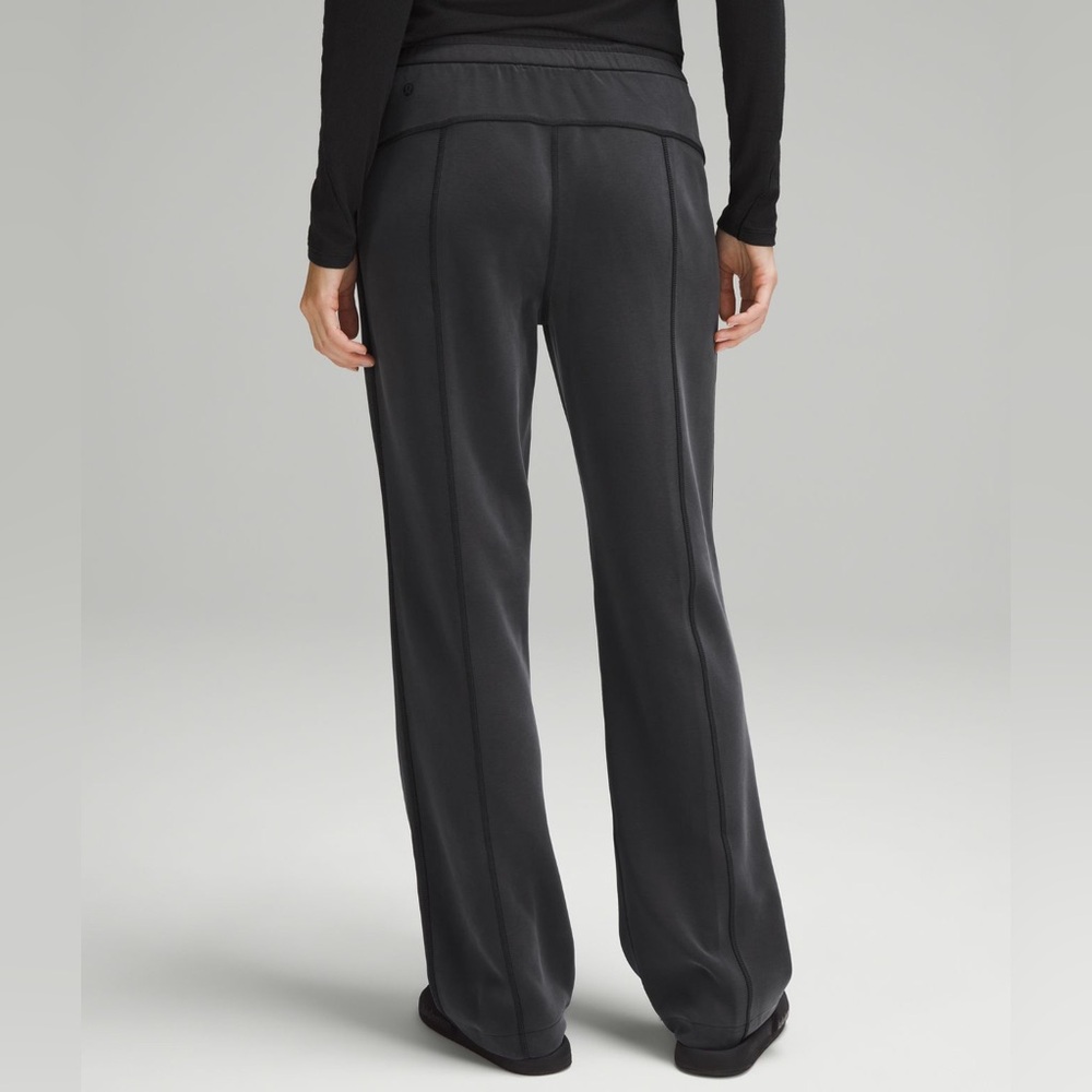 Lululemon Softstreme High Rise Pant Size 4 - Picture 3 of 16